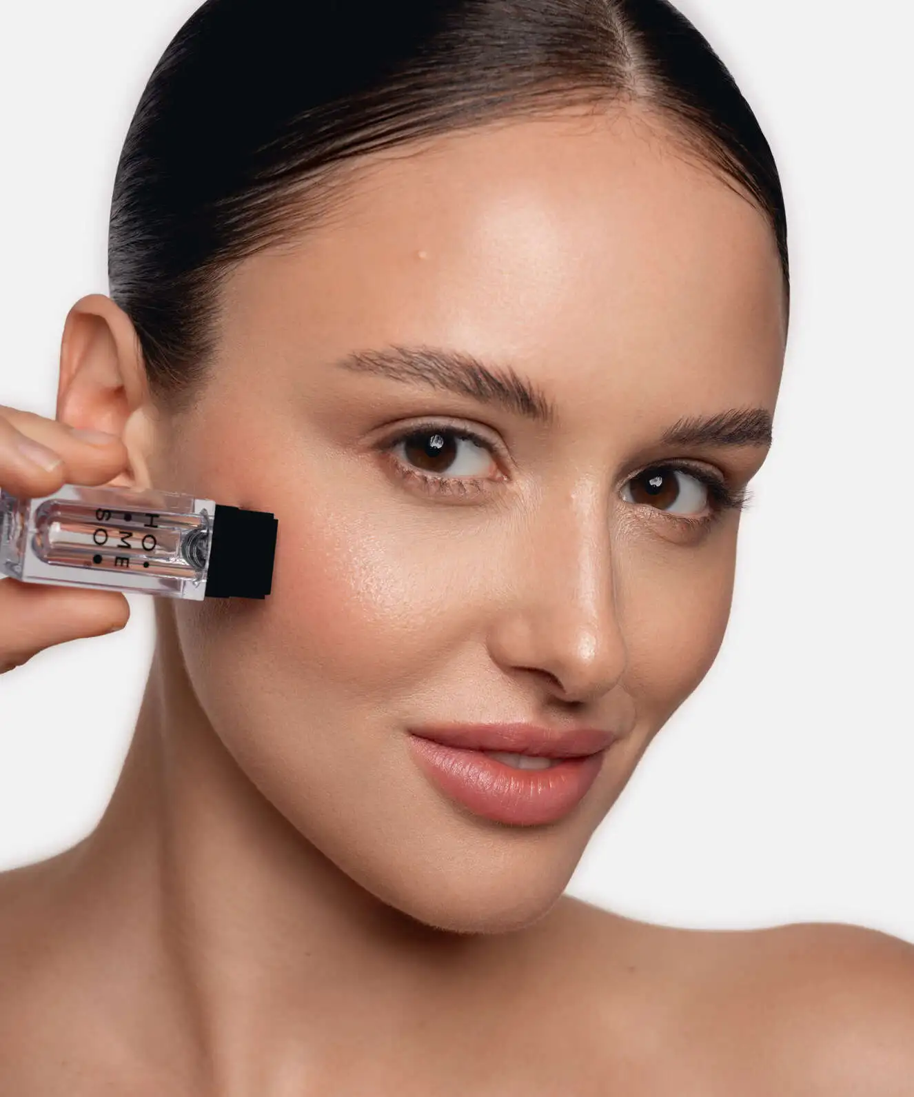 Zakaj moja koža peče? Popravite bariero pred microneedlingom